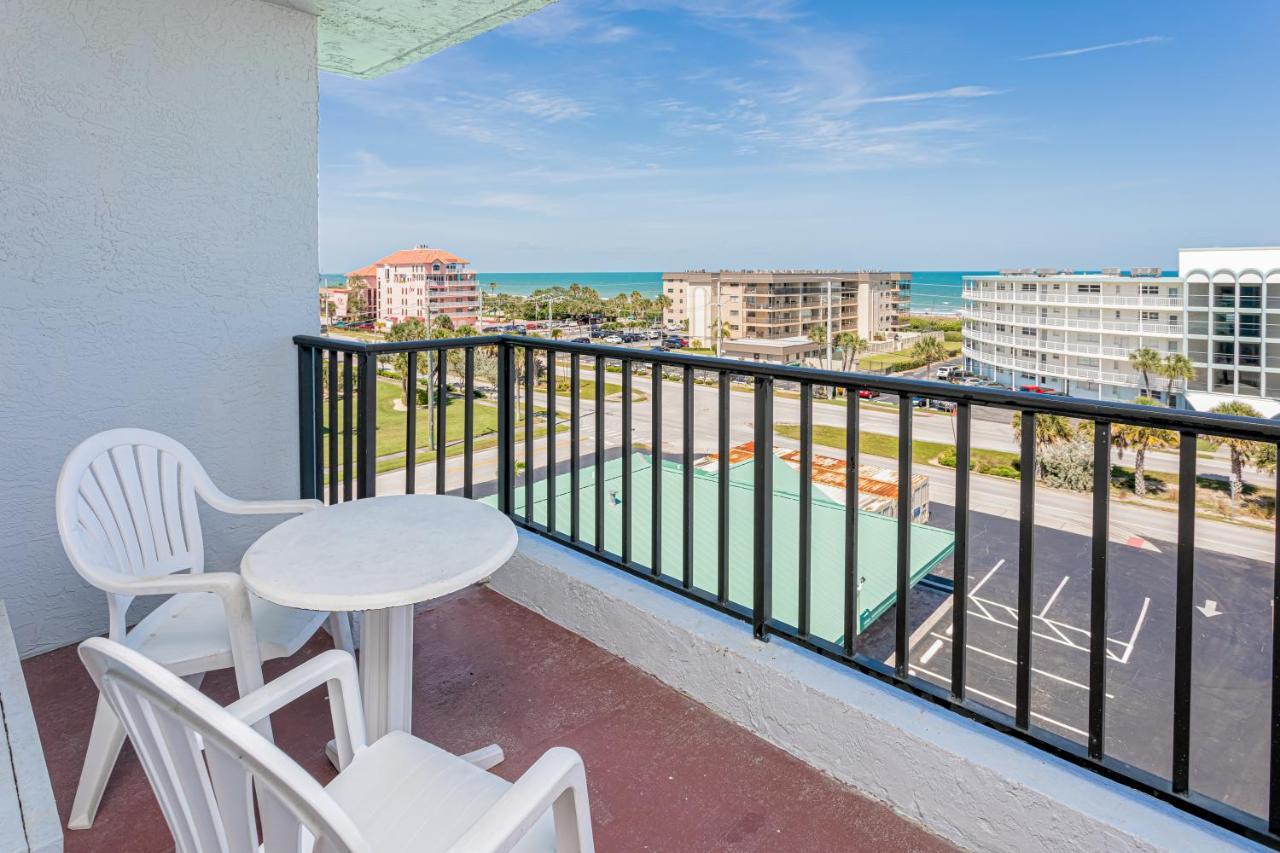 Beachside Hotel And Suites شاطئ كوكوا المظهر الخارجي الصورة