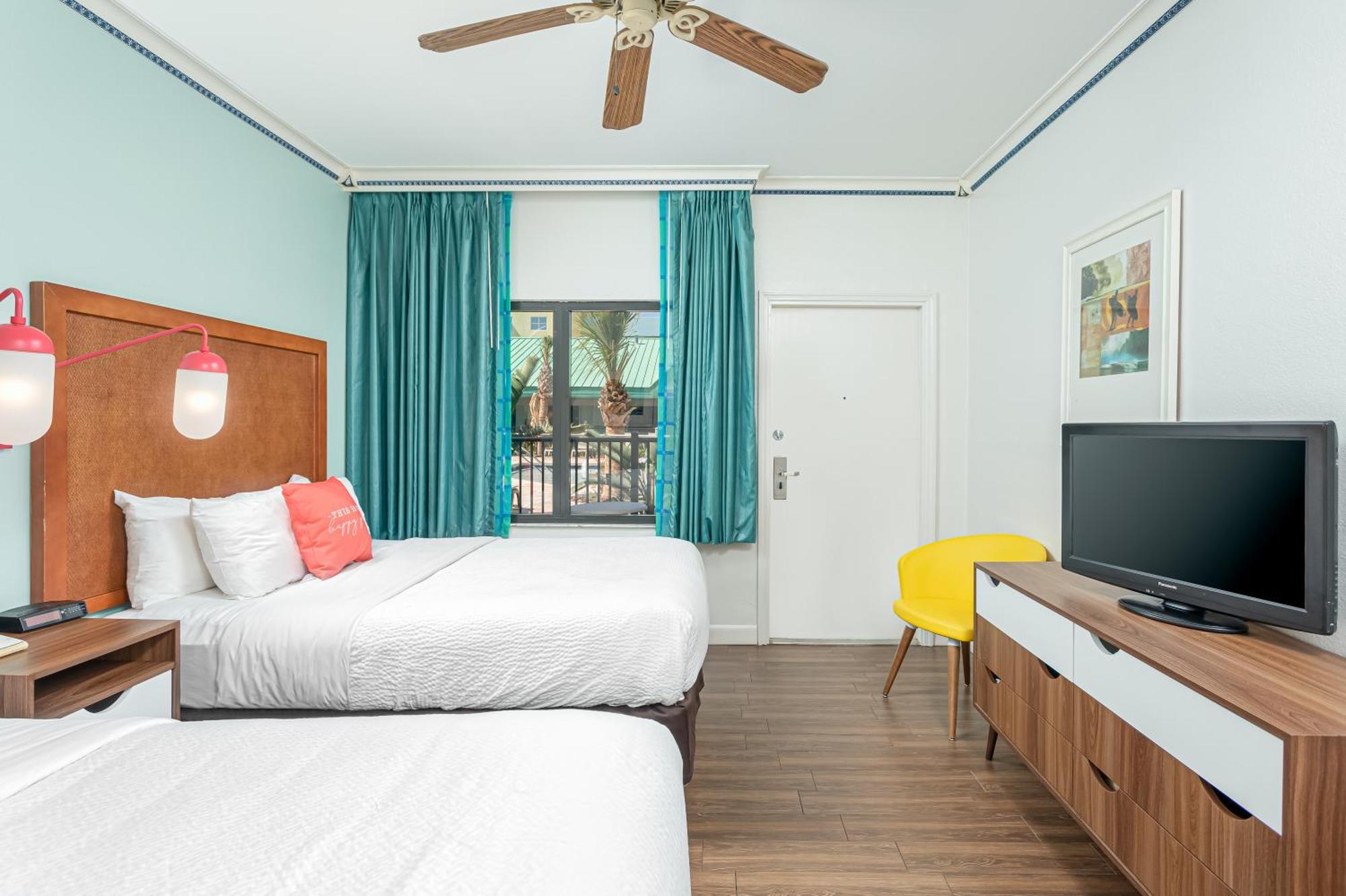 Beachside Hotel And Suites شاطئ كوكوا المظهر الخارجي الصورة
