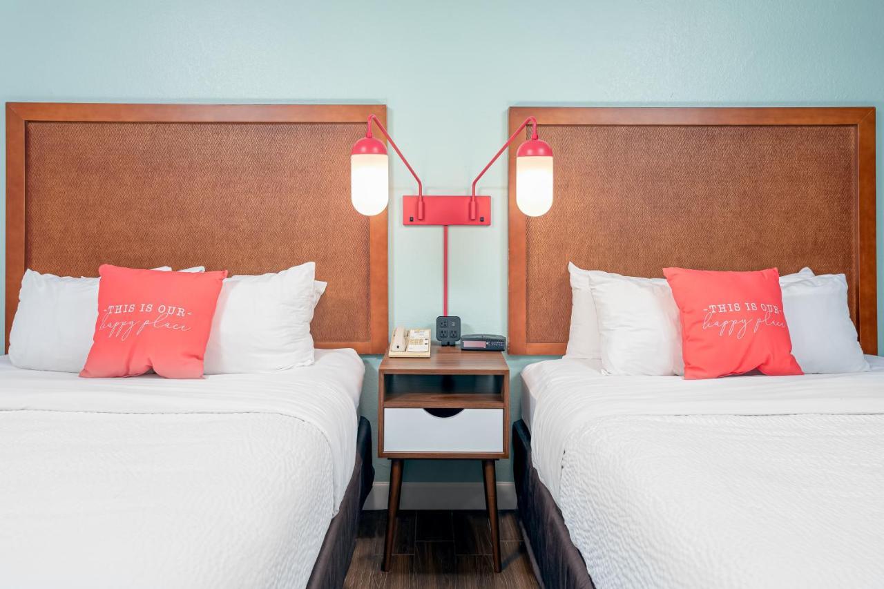 Beachside Hotel And Suites شاطئ كوكوا المظهر الخارجي الصورة